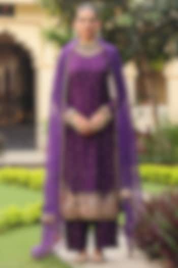 Purple Chiniya Silk Applique Embroidered Kurta Set by Niti Bothra at Pernia's Pop Up Shop