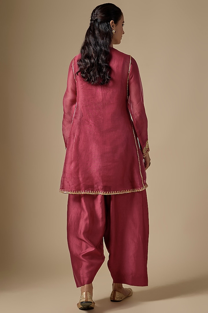 Maroon Organza Zardosi Embroidered Short Pheran Kurta Set by Niti Bothra at Pernia's Pop Up Shop