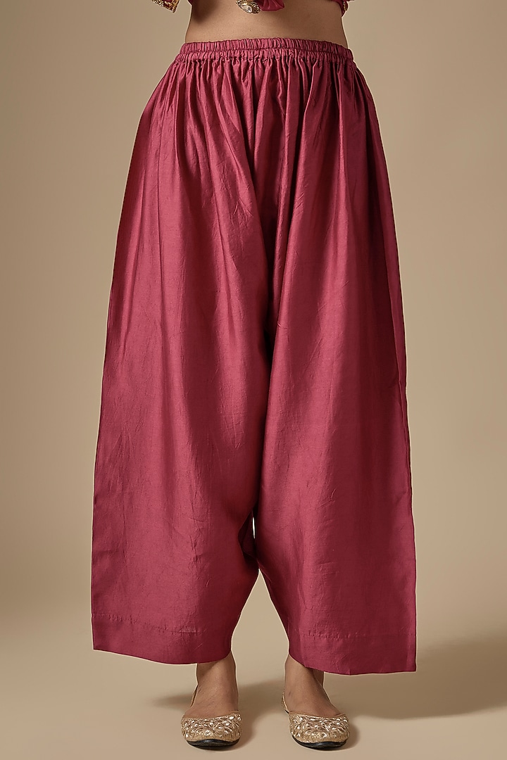 Maroon Organza Zardosi Embroidered Short Pheran Kurta Set by Niti Bothra at Pernia's Pop Up Shop