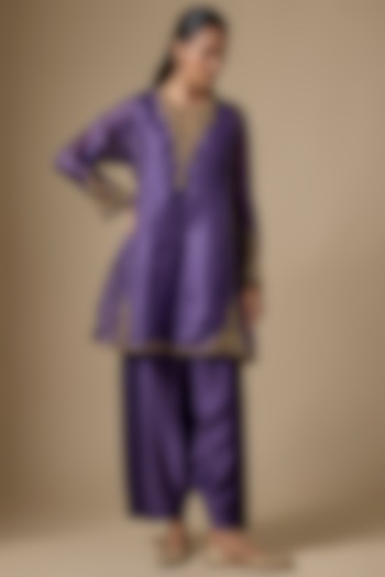 Purple Organza Zardosi Embroidered Short Pheran Kurta Set by Niti Bothra at Pernia's Pop Up Shop