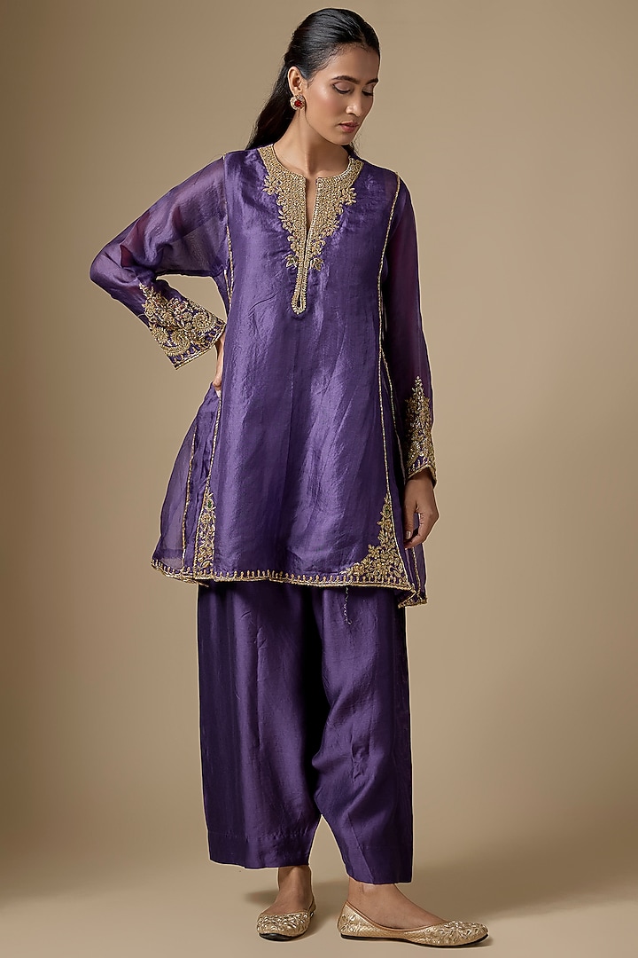 Purple Organza Zardosi Embroidered Short Pheran Kurta Set by Niti Bothra at Pernia's Pop Up Shop