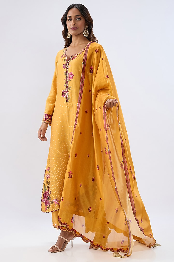 Yellow Silk Tencel Thread Embroidered & Printed Scalloped Kurta Set by Niti Bothra at Pernia's Pop Up Shop