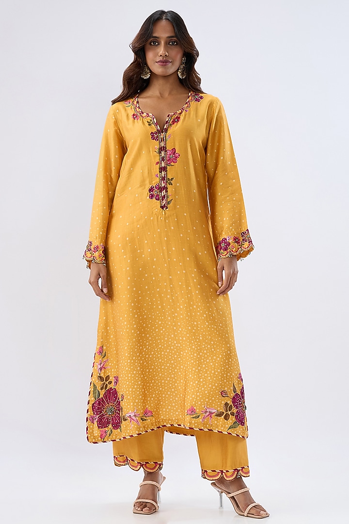 Yellow Silk Tencel Thread Embroidered & Printed Scalloped Kurta Set by Niti Bothra at Pernia's Pop Up Shop
