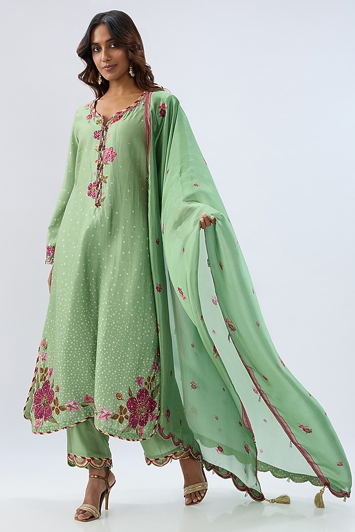 Green Silk Tencel Thread Embroidered & Printed Scalloped Kurta Set by Niti Bothra at Pernia's Pop Up Shop