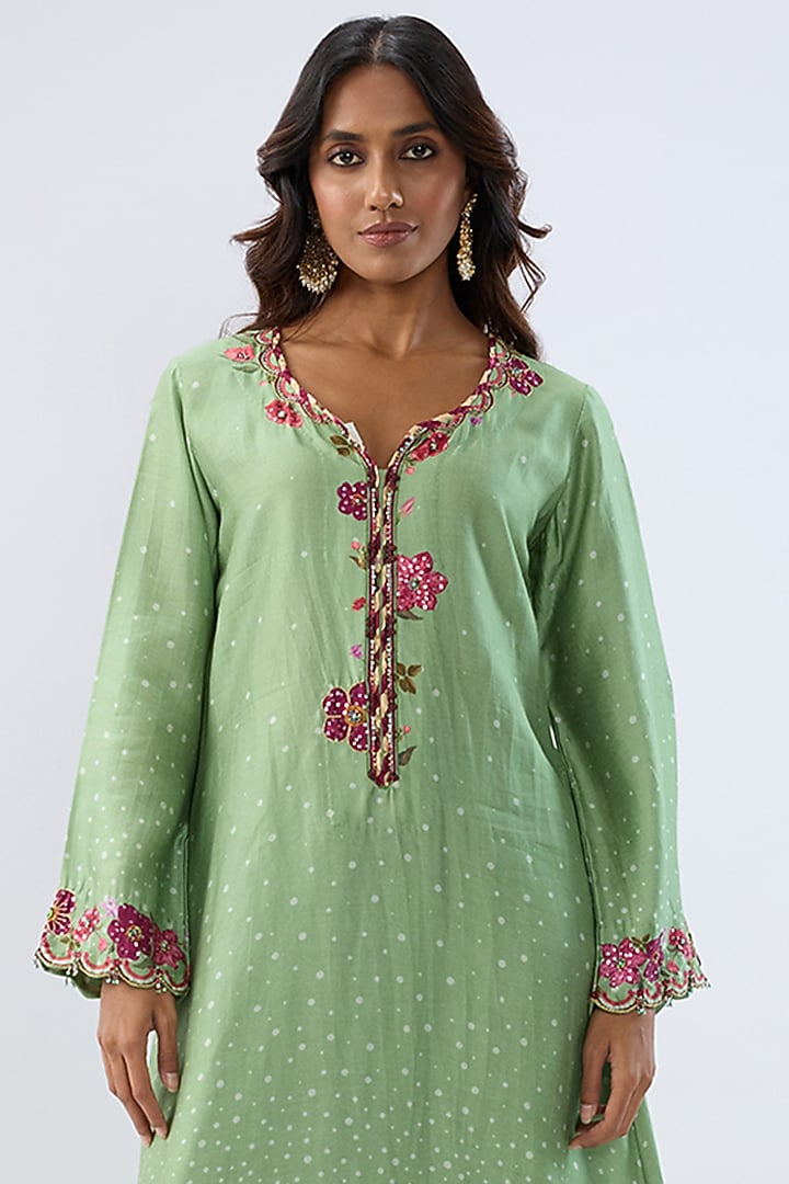 Green Silk Tencel Thread Embroidered & Printed Scalloped Kurta Set by Niti Bothra at Pernia's Pop Up Shop