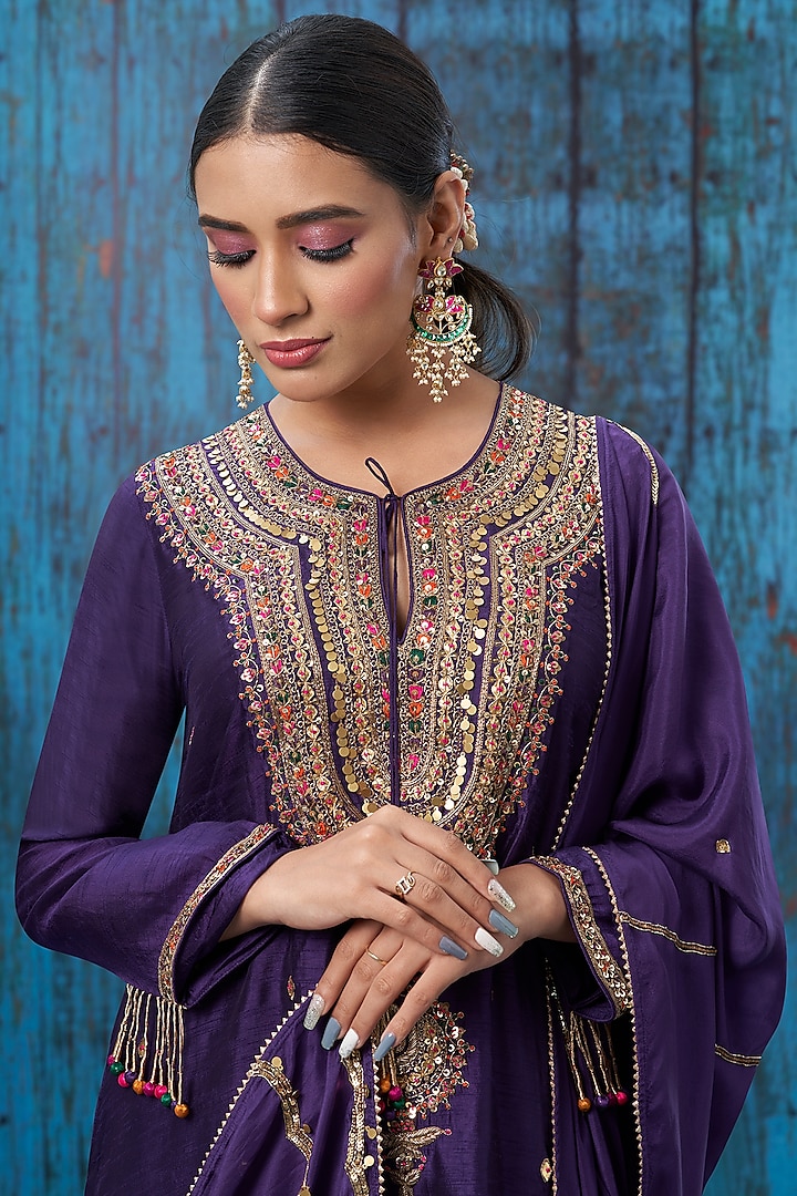 Purple Resham Thread Embroidered Kurta Set by Niti Bothra at Pernia's Pop Up Shop