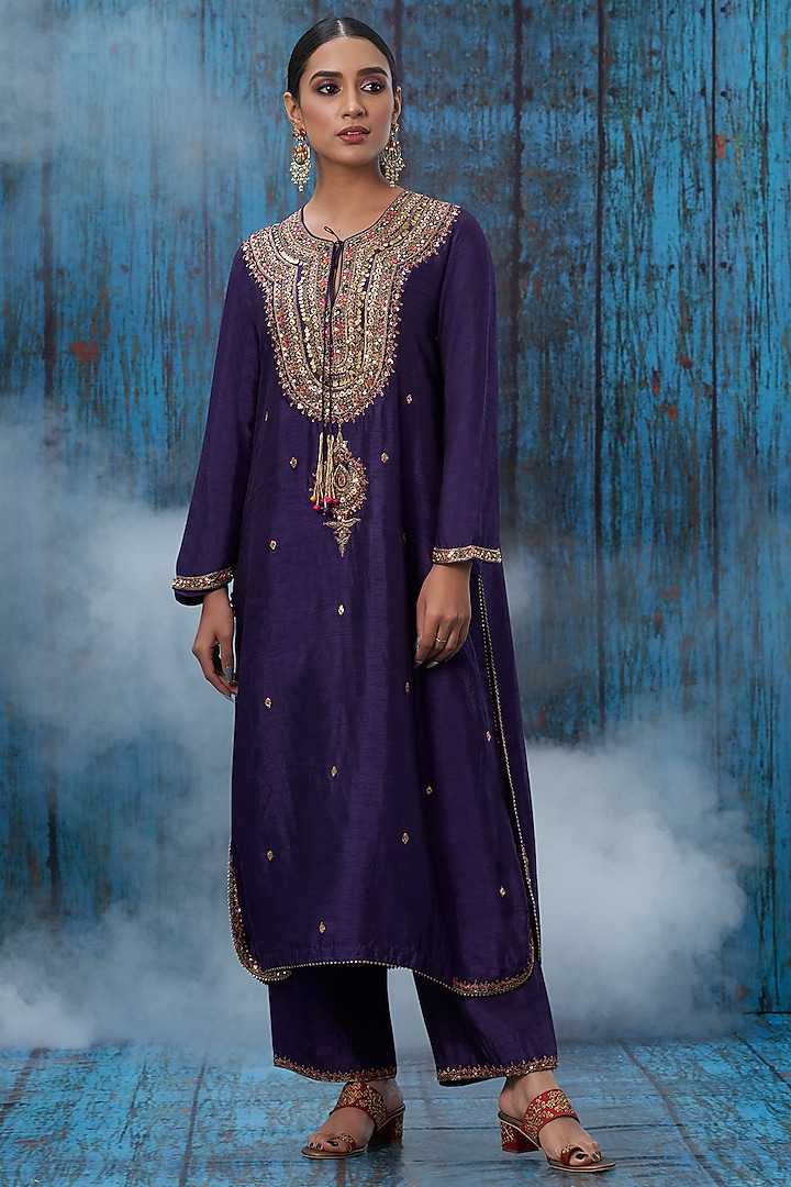 Purple Resham Thread Embroidered Kurta Set by Niti Bothra at Pernia's Pop Up Shop