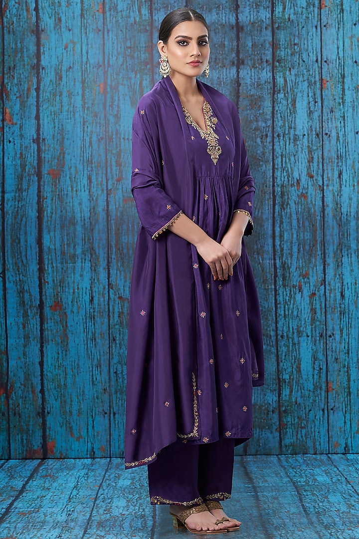 Purple Silk Zardosi Hand Embroidered Kurta Set by Niti Bothra at Pernia's Pop Up Shop