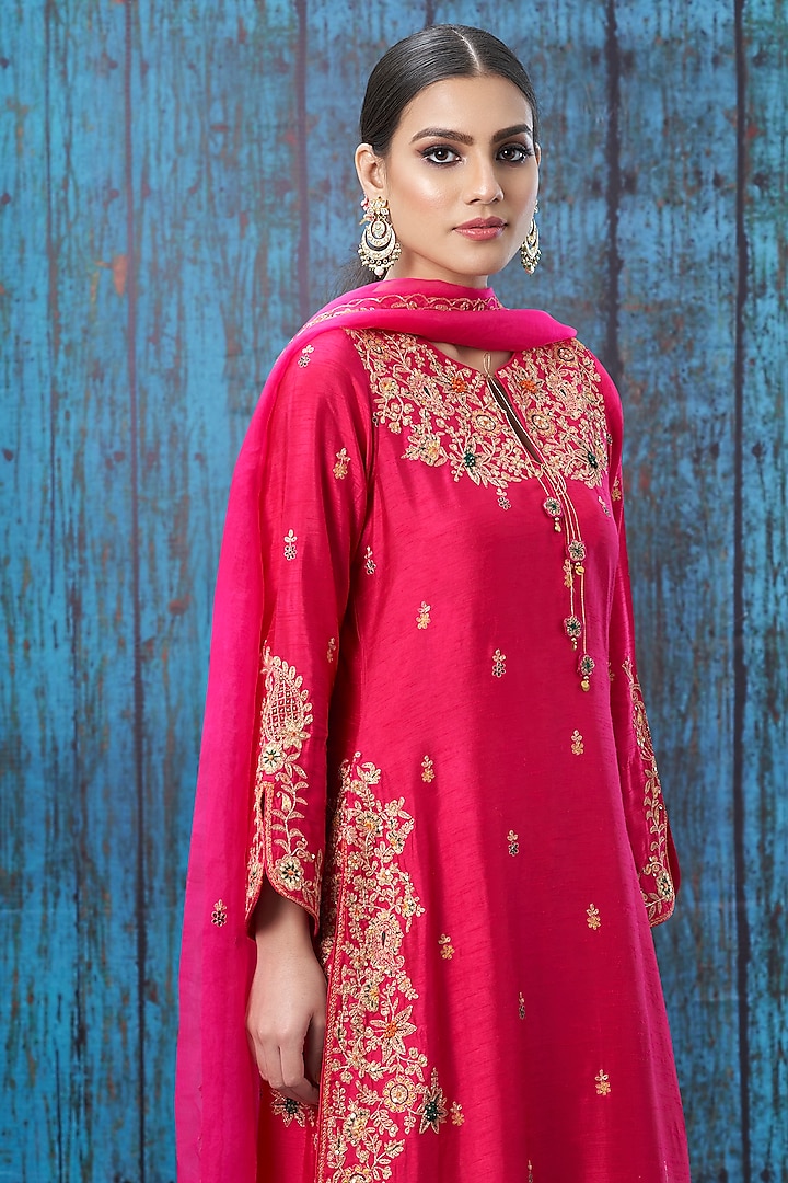Pink Embroidered Long Kurta Set by Niti Bothra at Pernia's Pop Up Shop
