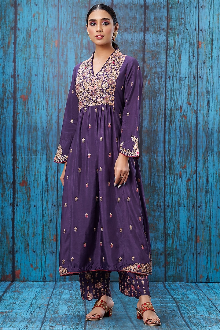 Purple Silk Embroidered Kurta Set by Niti Bothra at Pernia's Pop Up Shop