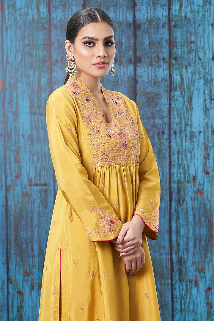 Yellow Silk Embroidered Kurta Set by Niti Bothra at Pernia's Pop Up Shop