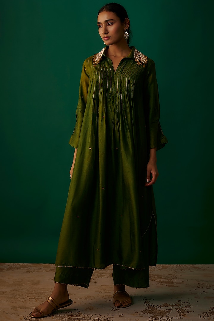 Olive Green Silk Zardosi Embroidered Pintuck Kurta Set by Niti Bothra at Pernia's Pop Up Shop