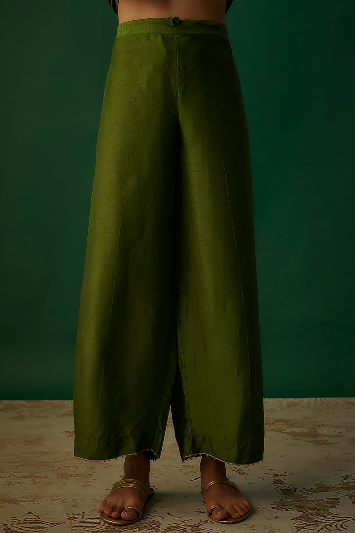 Olive Green Silk Zardosi Embroidered Pintuck Kurta Set by Niti Bothra at Pernia's Pop Up Shop