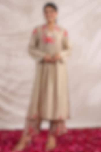 Ivory Silk Floral Printed & Embroidered Kurta Set by Niti Bothra at Pernia's Pop Up Shop