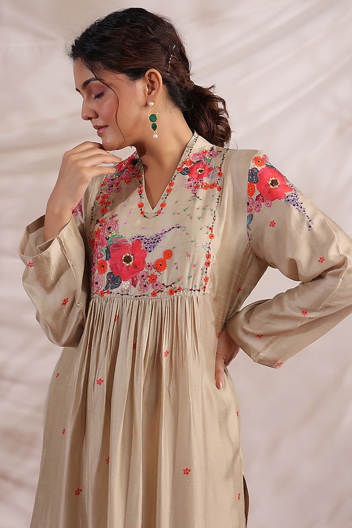 Ivory Silk Floral Printed & Embroidered Kurta Set by Niti Bothra at Pernia's Pop Up Shop