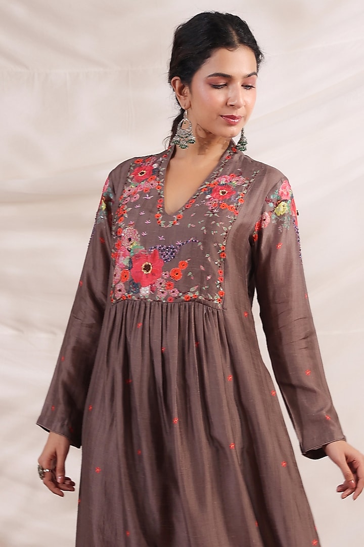 Brown Silk Floral Printed & Embroidered Kurta Set by Niti Bothra at Pernia's Pop Up Shop