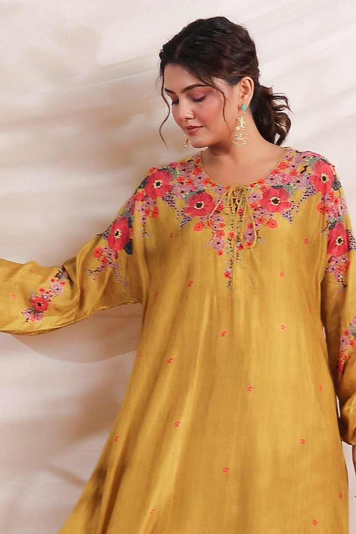 Yellow Silk Floral Printed & Embroidered Kurta Set by Niti Bothra at Pernia's Pop Up Shop