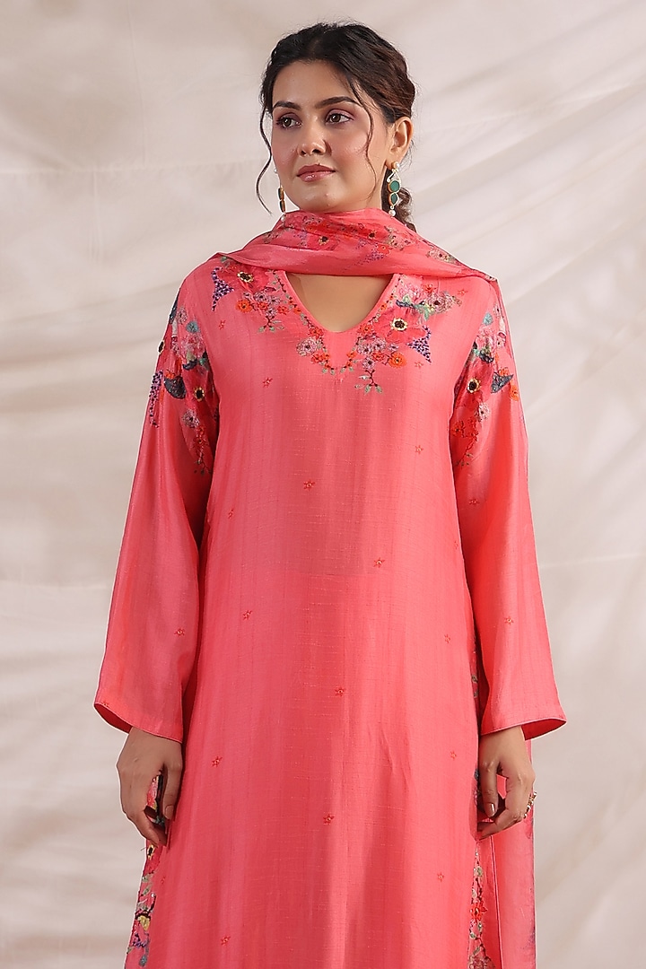 Pink Silk Floral Printed & Embroidered Kurta Set by Niti Bothra at Pernia's Pop Up Shop