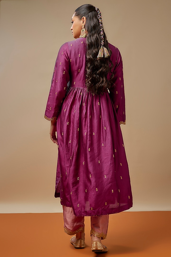 Wine Chiniya Silk Zari Embroidered Kurta Set by Niti Bothra at Pernia's Pop Up Shop