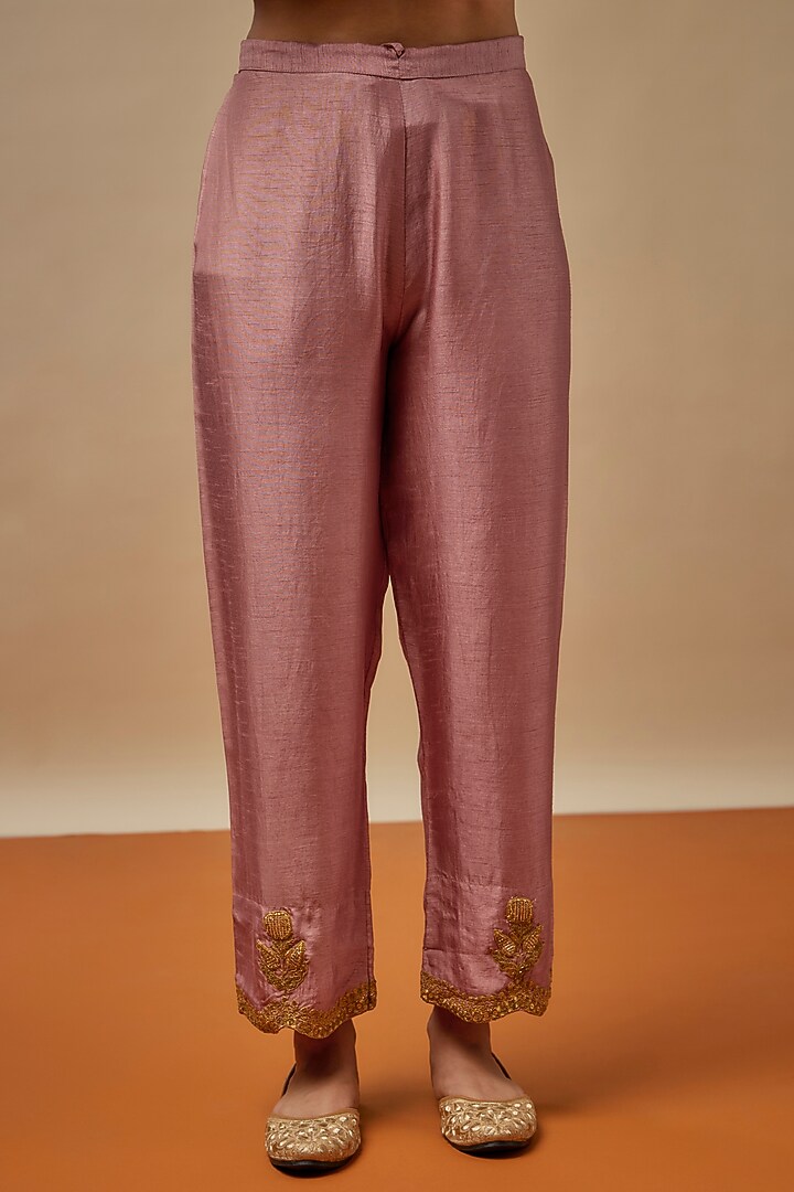 Wine Chiniya Silk Zari Embroidered Kurta Set by Niti Bothra at Pernia's Pop Up Shop