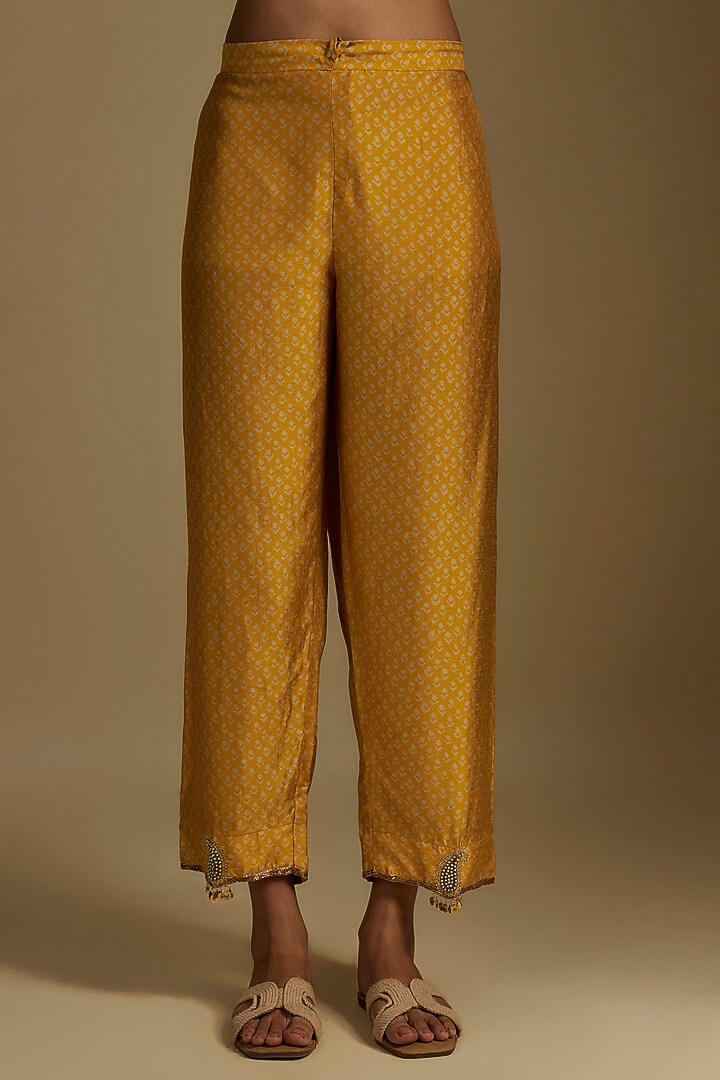 Yellow Silk Blend Hand Embroidered & Printed Kurta Set by Niti Bothra at Pernia's Pop Up Shop