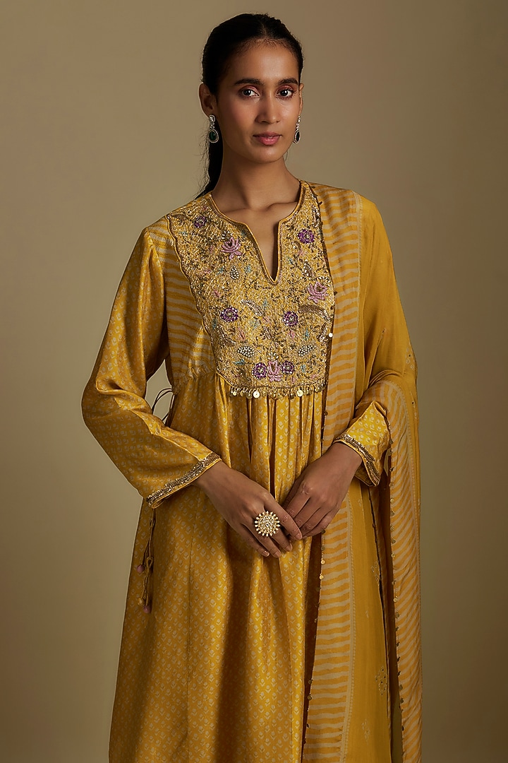 Yellow Silk Blend Hand Embroidered & Printed Kurta Set by Niti Bothra at Pernia's Pop Up Shop