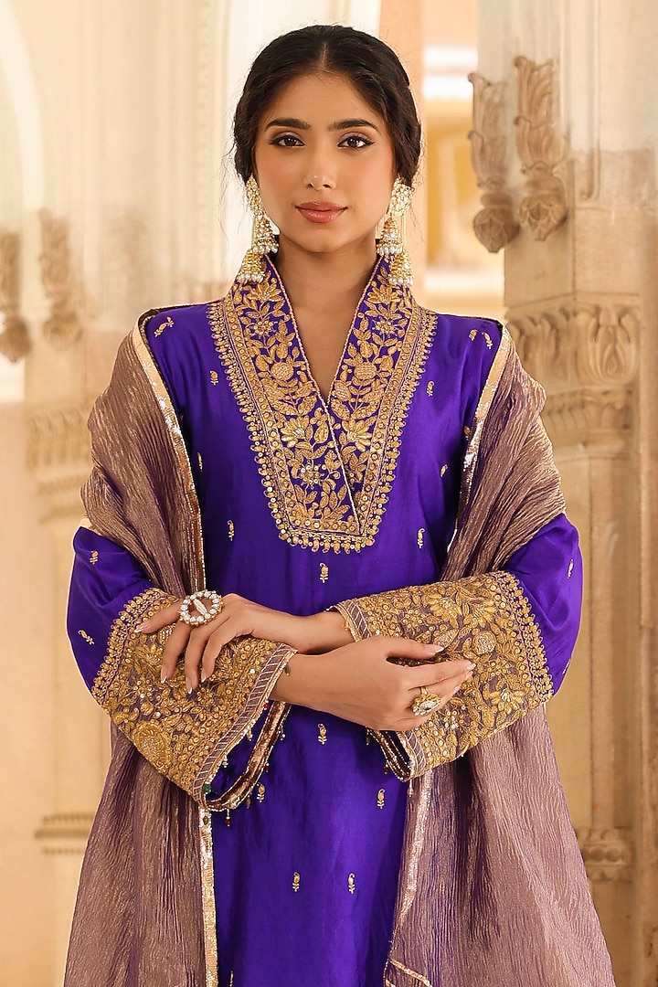 Ink Blue Pure Silk Embroidered Kurta Set by Niti Bothra at Pernia's Pop Up Shop