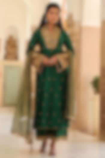 Emerald Green Pure Silk Embroidered Kurta Set by Niti Bothra