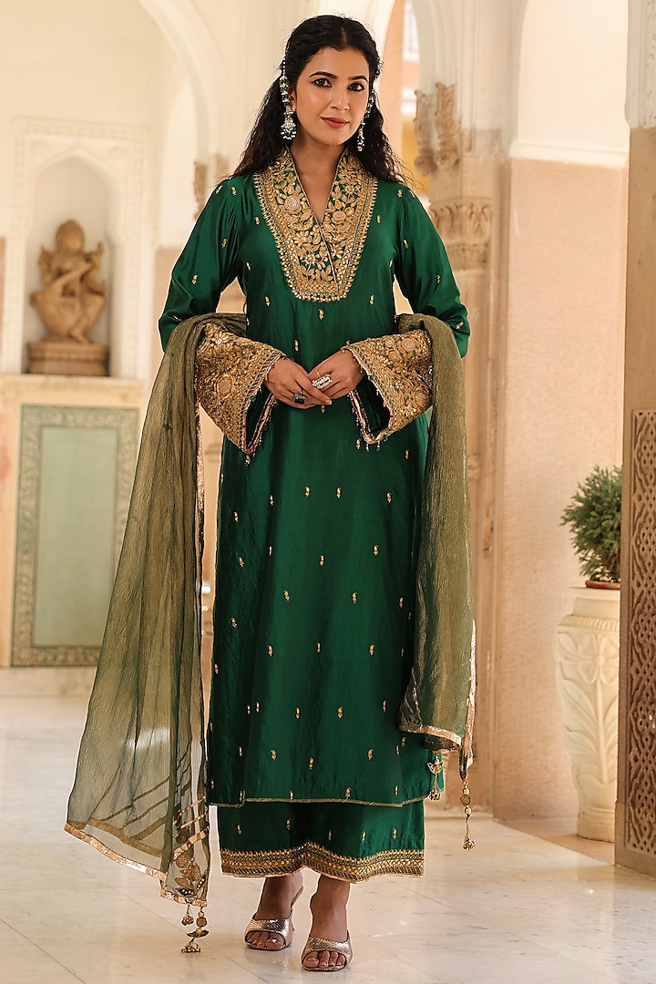 Emerald Green Pure Silk Embroidered Kurta Set by Niti Bothra