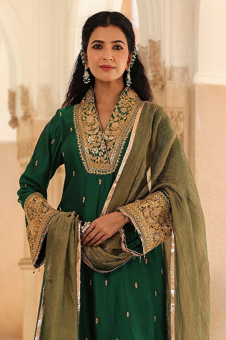 Emerald Green Pure Silk Embroidered Kurta Set by Niti Bothra at Pernia's Pop Up Shop