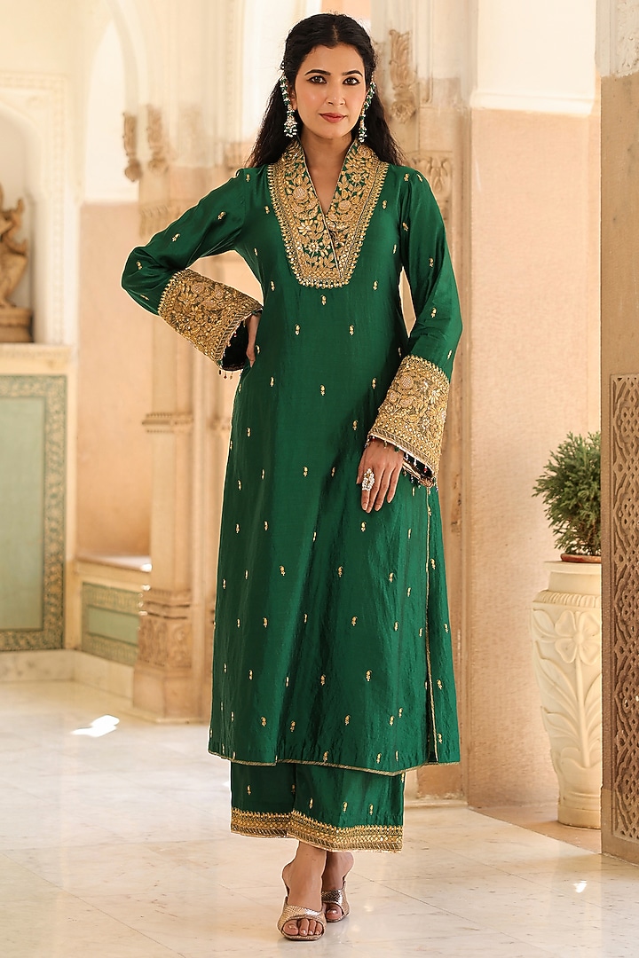 Emerald Green Pure Silk Embroidered Kurta Set by Niti Bothra at Pernia's Pop Up Shop