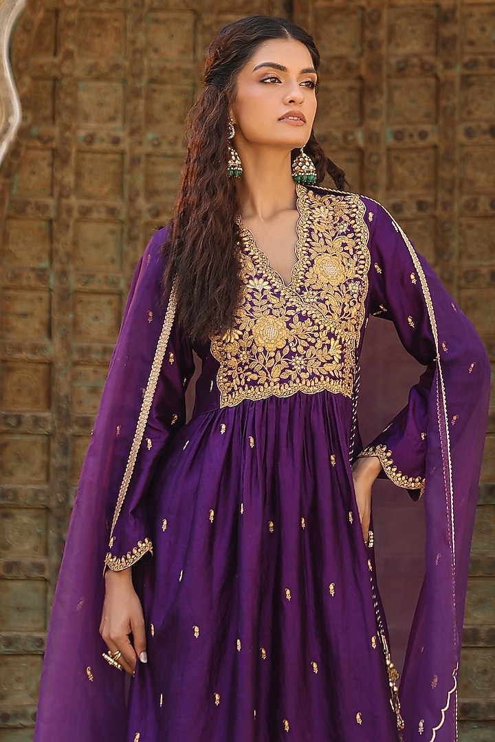 Purple Pure Silk Zari Embroidered Kurta Set by Niti Bothra at Pernia's Pop Up Shop