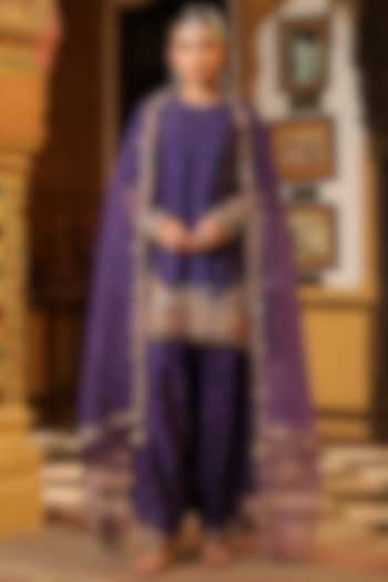 Purple Chiniya Silk Zardosi Embroidered Kurta Set by Niti Bothra at Pernia's Pop Up Shop