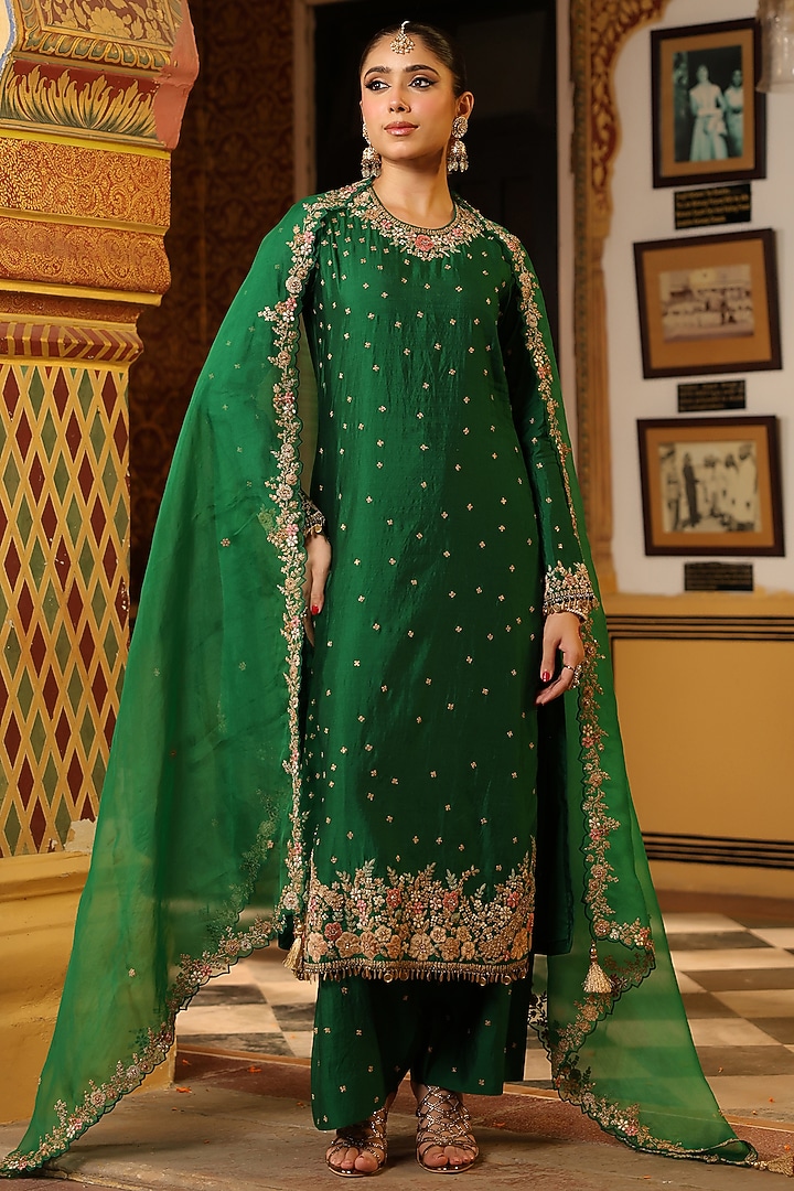 Green Chiniya Silk Zardosi Embroidered Kurta Set by Niti Bothra at Pernia's Pop Up Shop