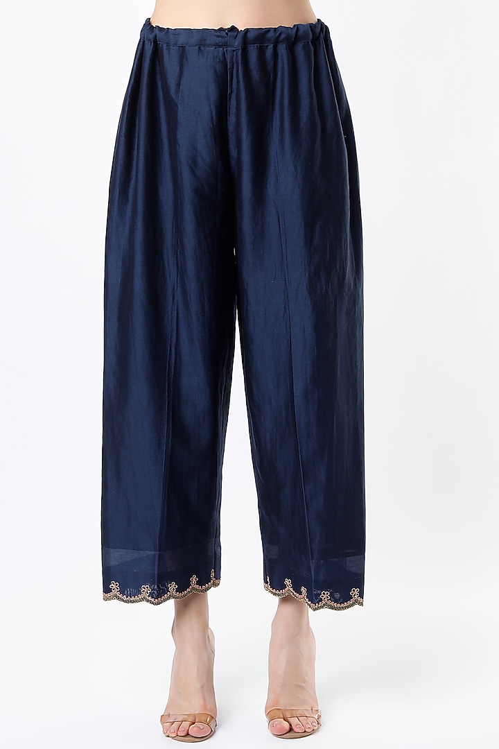 Navy Blue Embroidered Kurta Set by Niti Bothra at Pernia's Pop Up Shop