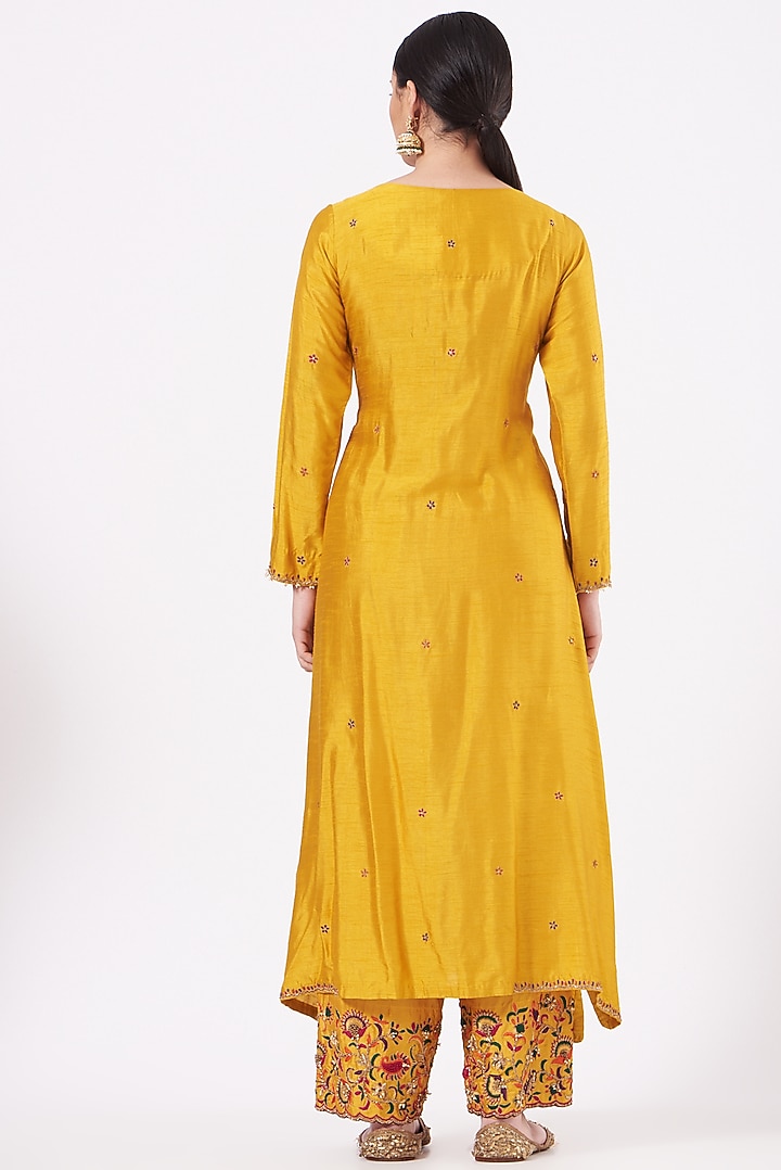 Mustard Embellished Kurta Set by Niti Bothra at Pernia's Pop Up Shop