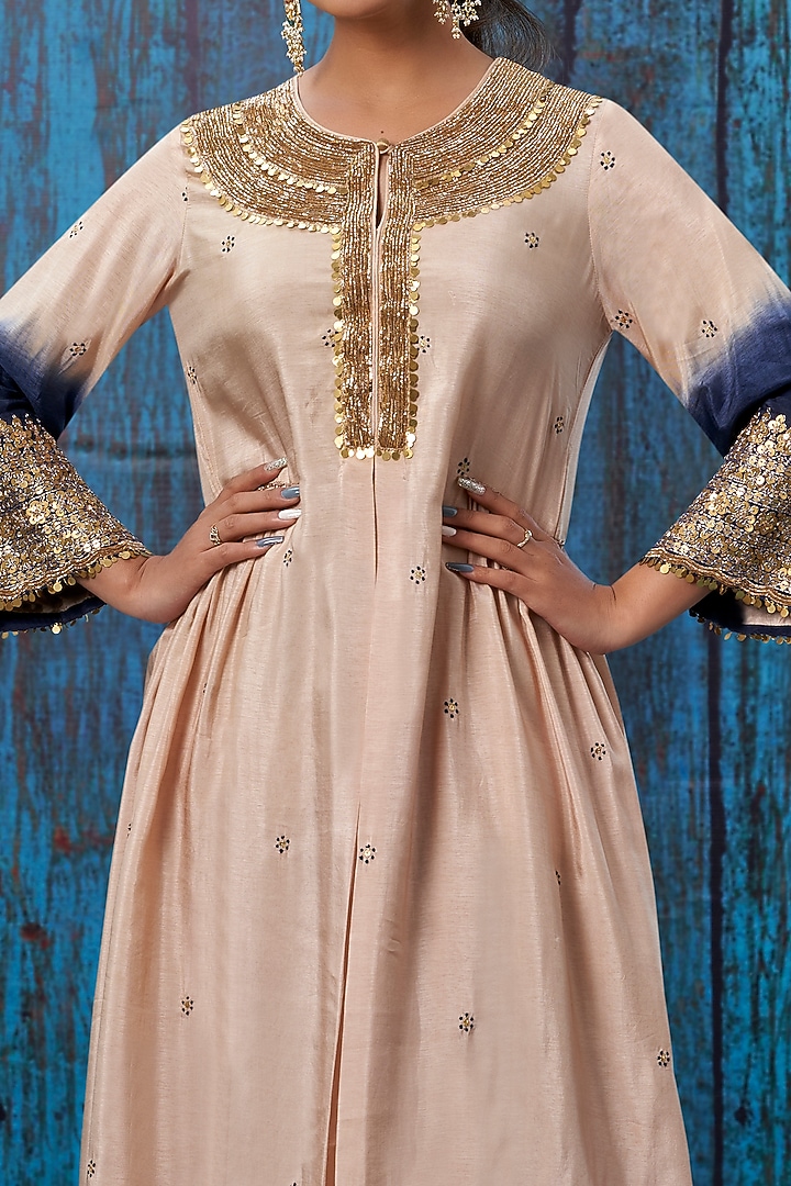 Ivory Embroidered Kurta Set by Niti Bothra at Pernia's Pop Up Shop