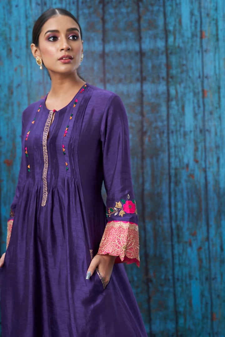 Purple Applique Embroidered Kurta Set by Niti Bothra at Pernia's Pop Up Shop
