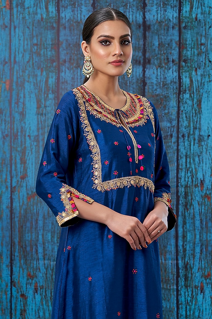 Blue Silk Embroidered Kurta Set by Niti Bothra at Pernia's Pop Up Shop