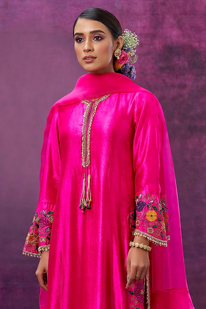 Pink Kora Silk Kurta Set by Niti Bothra at Pernia's Pop Up Shop