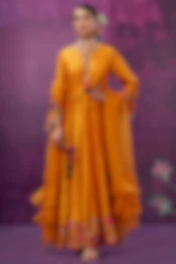 Mustard Floral Embroidered Anarkali Set by Niti Bothra at Pernia's Pop Up Shop