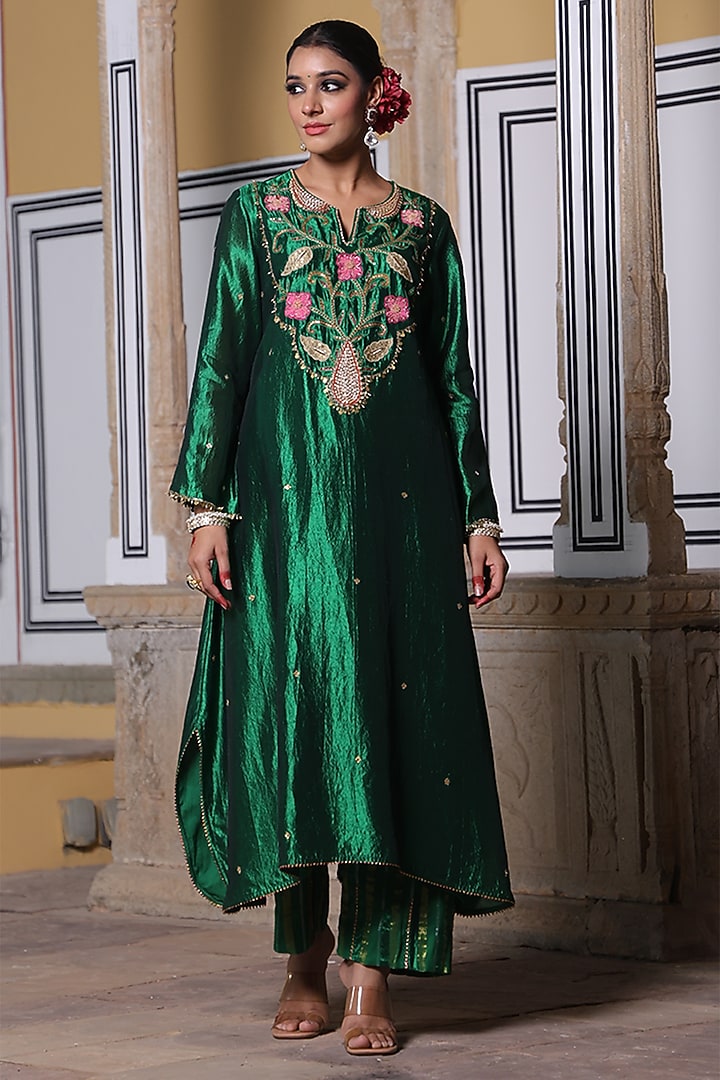 Green Pure Banarasi Spun Silk Resham Embroidered Kurta Set by Niti Bothra at Pernia's Pop Up Shop