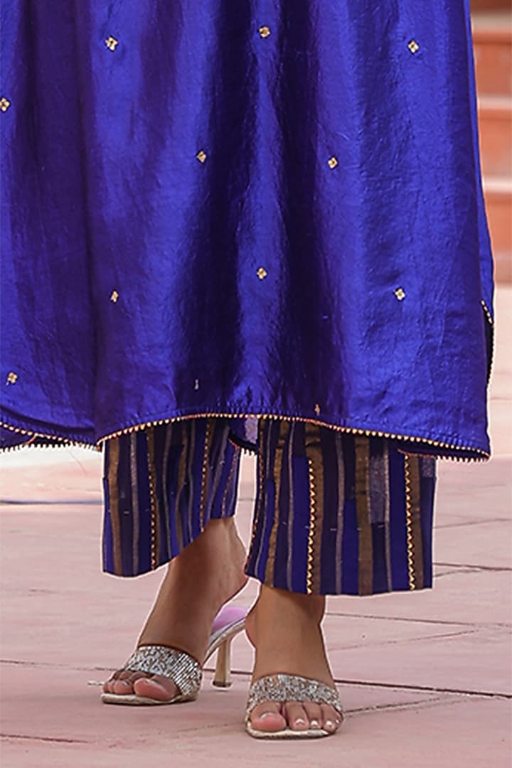 Blue Pure Banarasi Spun Silk Resham Embroidered Kurta Set by Niti Bothra at Pernia's Pop Up Shop