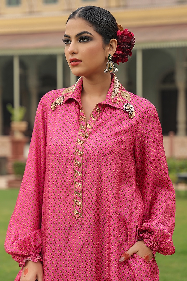 Pink Silk Resham Embroidered Kurta Set by Niti Bothra at Pernia's Pop Up Shop
