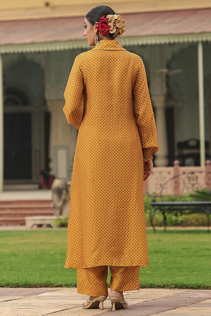 Yellow Silk Resham Embroidered Kurta Set by Niti Bothra at Pernia's Pop Up Shop