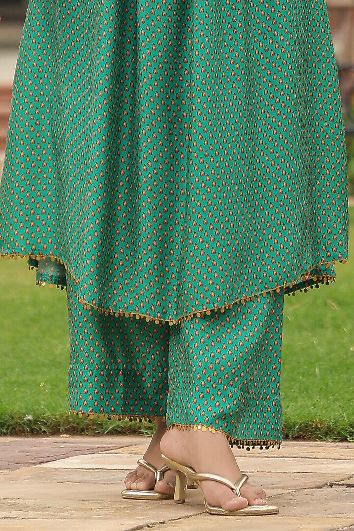 Turquoise Silk Resham Embroidered Kurta Set by Niti Bothra at Pernia's Pop Up Shop