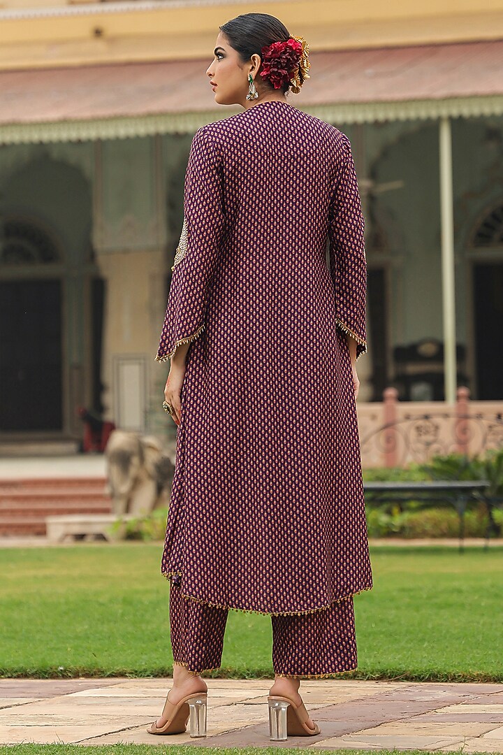 Purple Silk Resham Embroidered Kurta Set by Niti Bothra at Pernia's Pop Up Shop