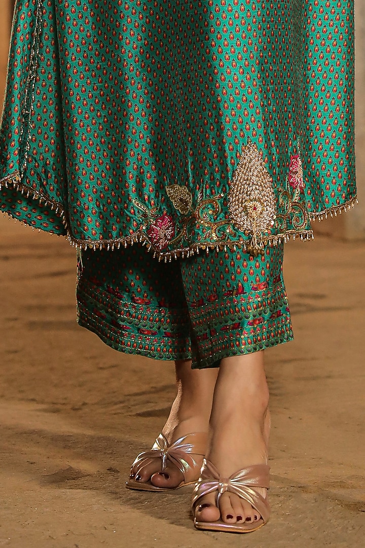 Turquoise Silk Resham Embroidered Kurta Set by Niti Bothra at Pernia's Pop Up Shop