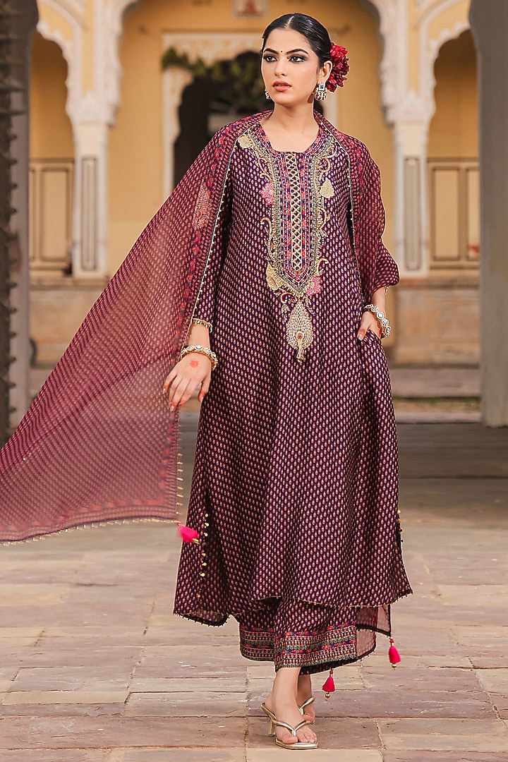 Purple Silk Resham Embroidered Kurta Set by Niti Bothra at Pernia's Pop Up Shop