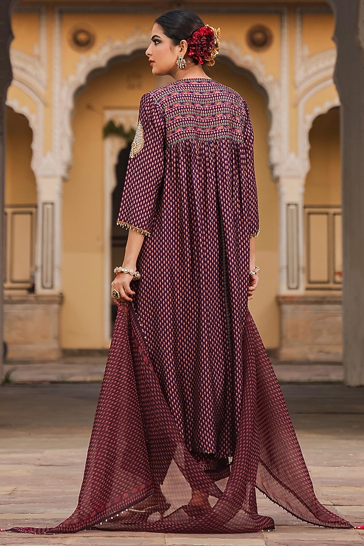 Purple Silk Resham Embroidered Kurta Set by Niti Bothra at Pernia's Pop Up Shop